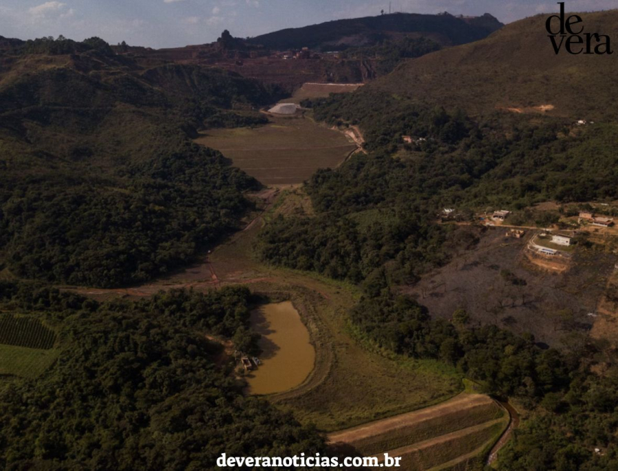Famílias começam a ser retiradas da zona de autossalvamento da barragem B1-A, em Brumadinho