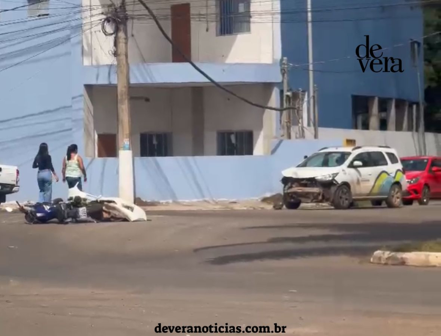 Acidente envolvendo carro da Prefeitura deixa motociclista ferida em Brumadinho